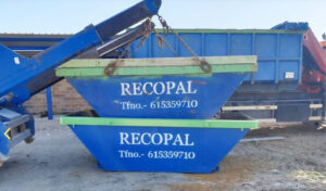 Contenedores de reciclaje de la empresa Recopal en Tariego de Cerrato